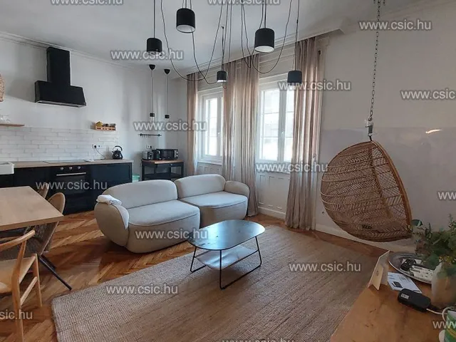 Eladó lakás Budapest II. kerület, Országút 94 nm