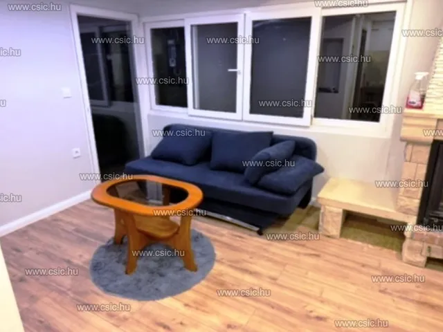 Eladó ház Vác 30 nm