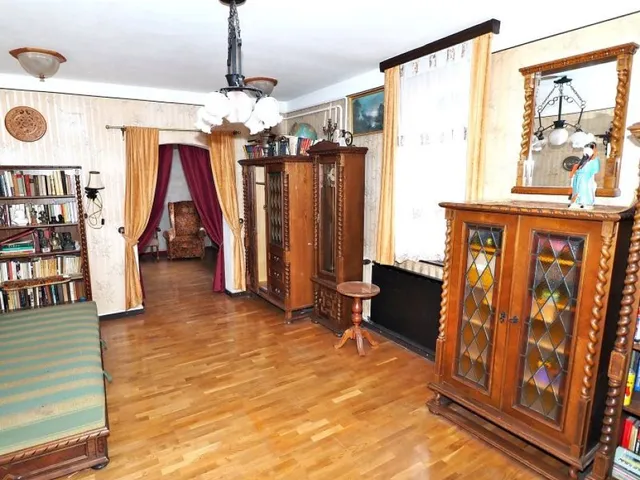 Eladó ház Budapest III. kerület, Csillaghegy 285 nm