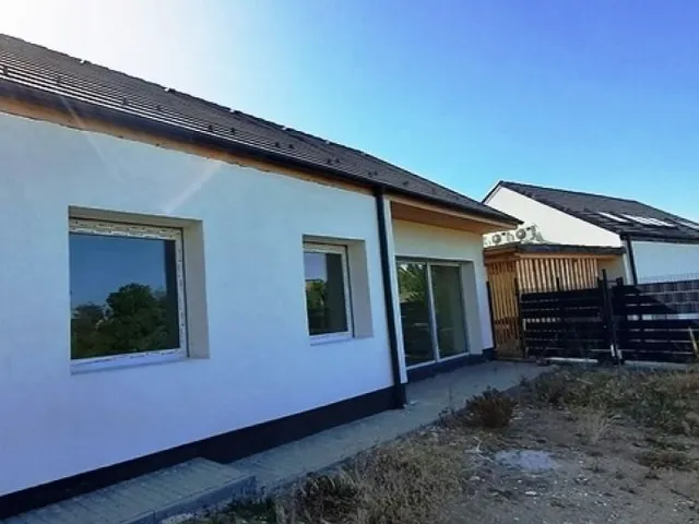 Eladó ház Vác 90 nm