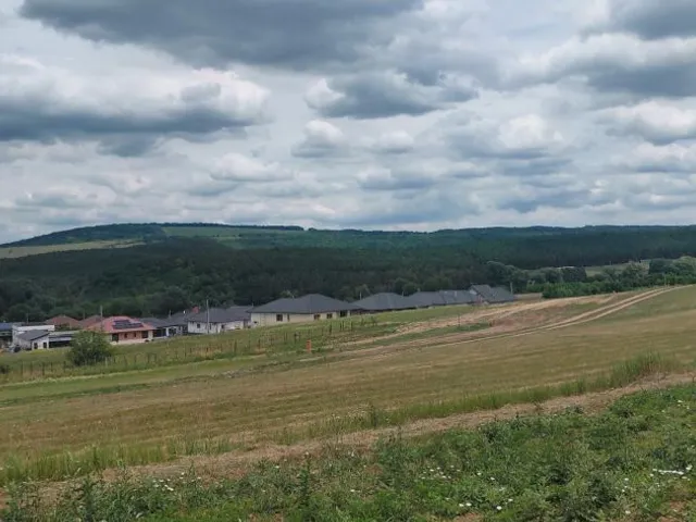 Eladó telek Vácduka 1000 nm