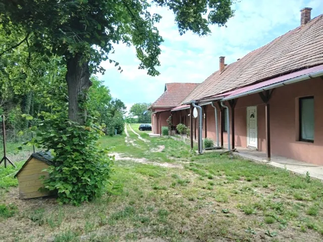 Eladó ház Őrbottyán 210 nm