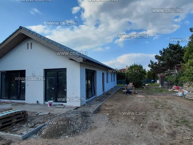 Eladó ház Vácduka 104 nm