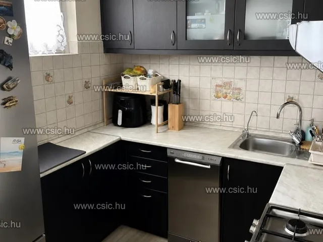 Eladó lakás Budapest XIII. kerület, Lőportárdűlő 71 nm