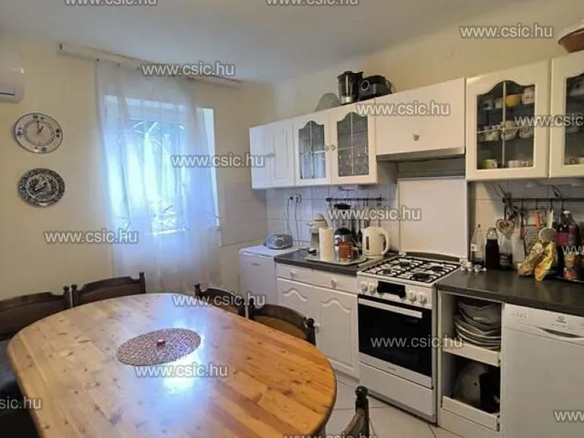 Eladó ház Budapest II. kerület, Budaliget 96 nm