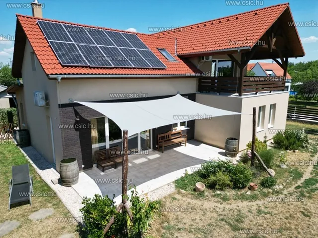 Eladó ház Budakalász 202 nm