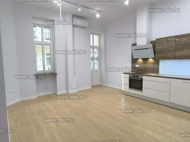 Eladó lakás Budapest II. kerület, Országút 120 nm