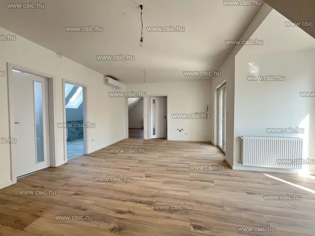 Eladó lakás Budapest III. kerület, Csillaghegy 156 nm