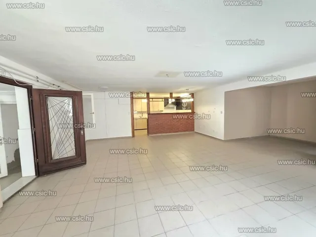 Eladó ház Pomáz 300 nm