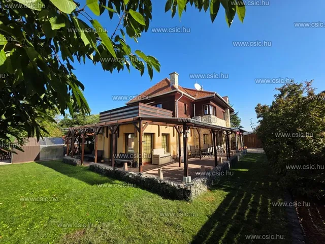 Eladó ház Csobánka 198 nm