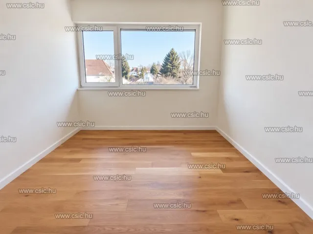 Eladó ház Budapest II. kerület, Erzsébetliget 243 nm