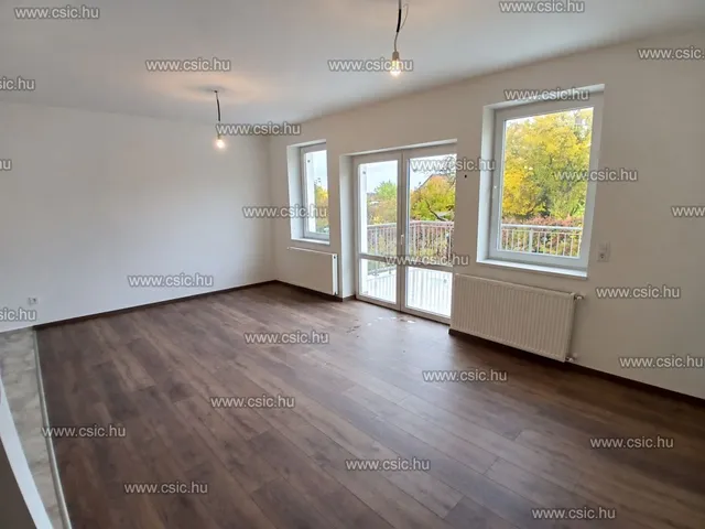 Eladó lakás Veresegyház 175 nm