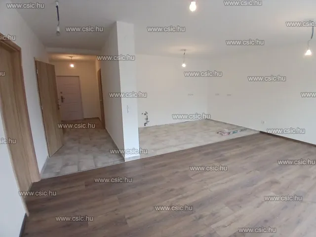 Eladó lakás Veresegyház 175 nm