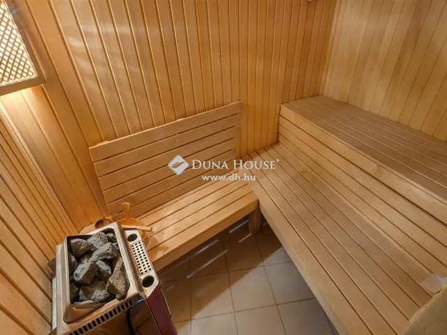 Eladó ház Budapest XII. kerület, Farkasvölgy 550 nm