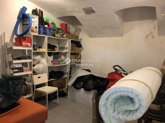 Eladó kereskedelmi és ipari ingatlan Budapest VII. kerület 136 nm