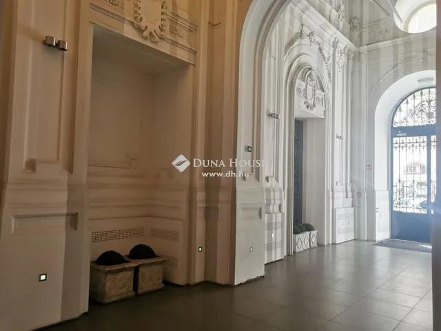 Eladó kereskedelmi és ipari ingatlan Budapest V. kerület, Lipótváros 110 nm