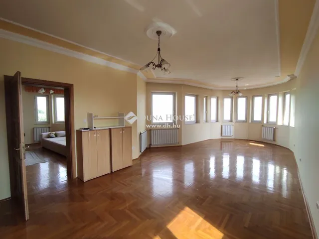 Eladó ház Budapest III. kerület, Testvérhegy 497 nm