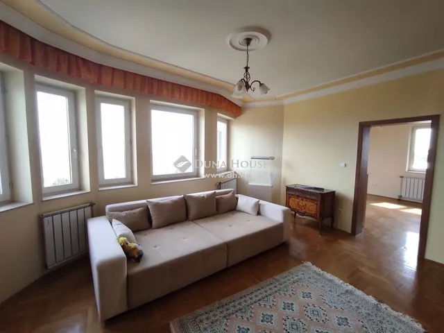 Eladó ház Budapest III. kerület, Testvérhegy 497 nm