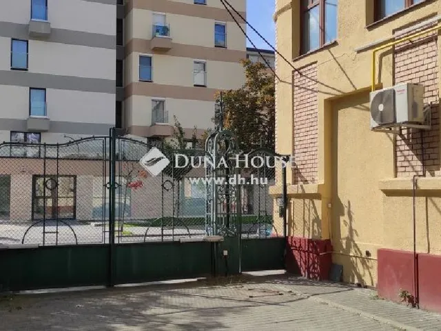 Eladó kereskedelmi és ipari ingatlan Budapest XIII. kerület, Angyalföld 162 nm
