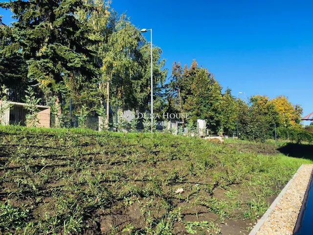 Eladó lakás Budapest II. kerület, Petneházyrét 114 nm