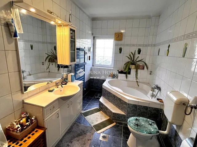 Eladó ház Budapest XVI. kerület, Cinkota 341 nm