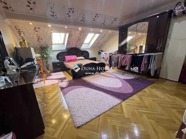 Eladó ház Budapest XV. kerület, Rákospalota 320 nm