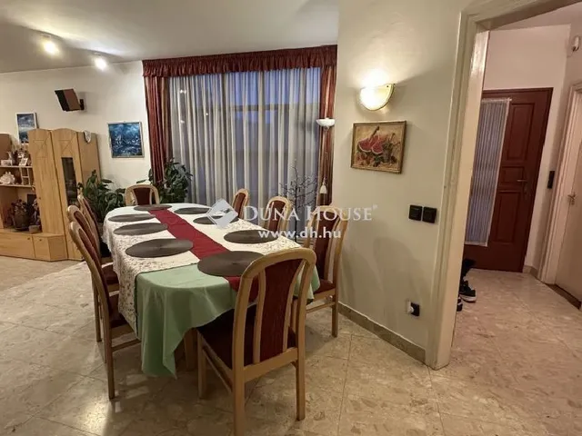 Eladó ház Budapest II. kerület, Pesthidegkút-Ófalu 286 nm