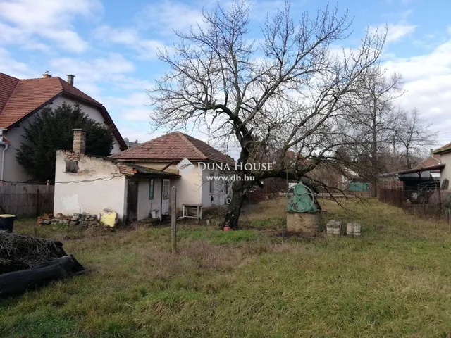 Eladó telek Budapest XVI. kerület, Cinkota 1072 nm