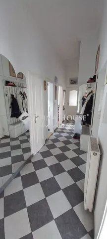 Eladó lakás Budapest II. kerület, Szemlőhegy 114 nm
