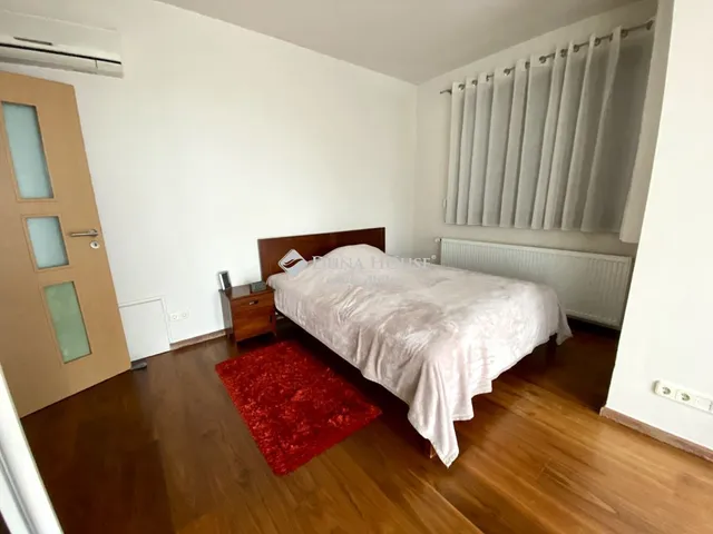 Eladó ház Budapest II. kerület, Budaliget 240 nm