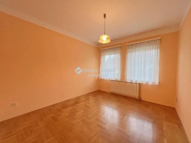 Eladó ház Budapest XVI. kerület, Mátyásföld 313 nm
