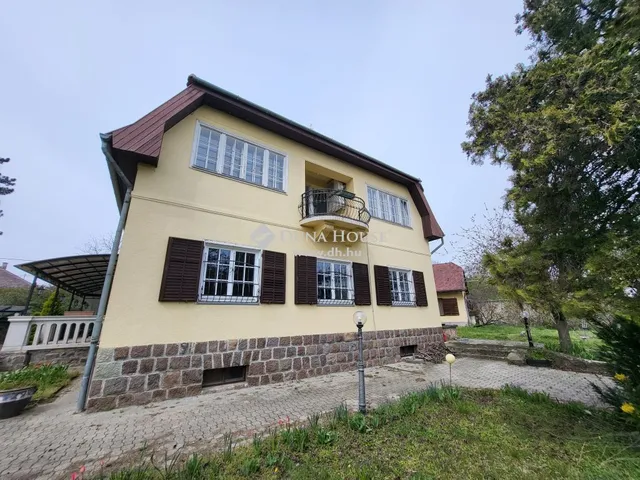 Eladó ház Szentendre 283 nm