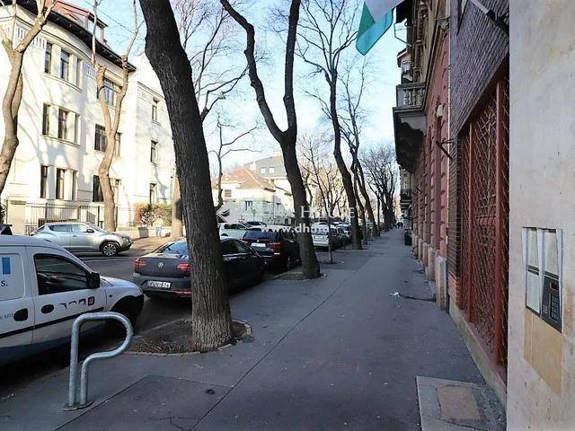Eladó lakás Budapest VI. kerület, Nagykörúton kívüli terület 86 nm