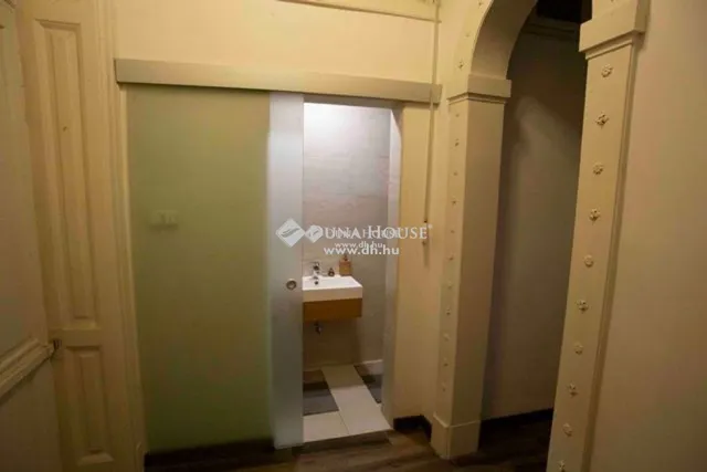 Eladó lakás Budapest II. kerület, Víziváros II. ker 128 nm