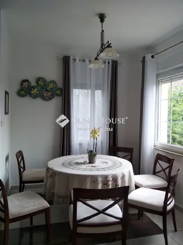 Eladó ház Budapest II. kerület, Máriaremete 265 nm