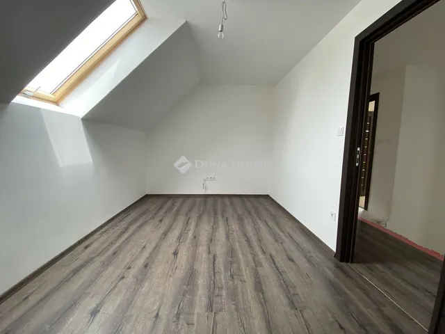 Eladó ház Budapest XVI. kerület, Rákosszentmihály 150 nm