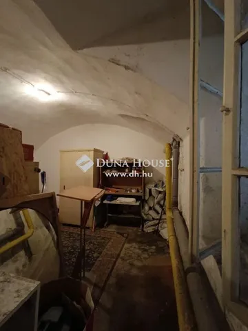 Eladó kereskedelmi és ipari ingatlan Budapest I. kerület, Víziváros I. ker. 76 nm