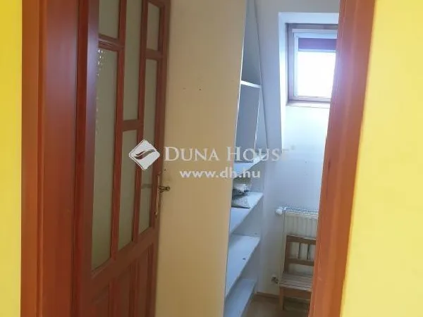 Eladó ház Budapest III. kerület, Ürömhegy 340 nm