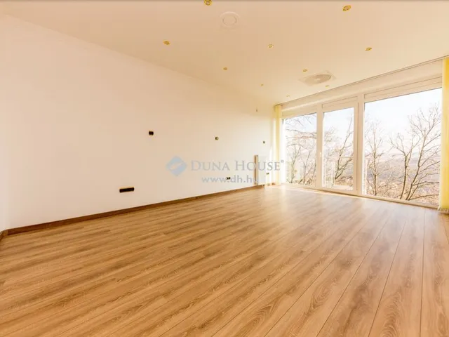 Eladó ház Budapest II. kerület, Adyliget 593 nm