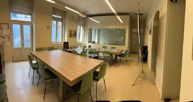 Eladó lakás Budapest VI. kerület, Nagykörúton kívüli terület 98 nm