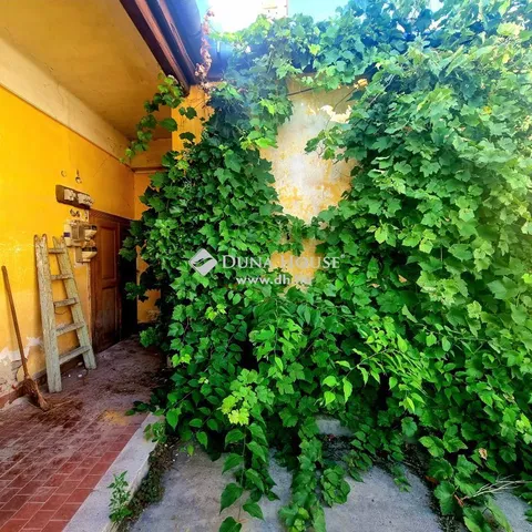 Eladó telek Budapest XV. kerület, Rákospalota 1298 nm