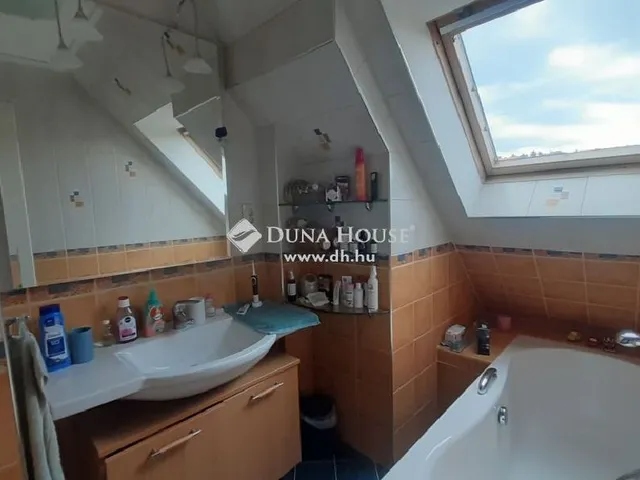 Eladó lakás Budapest XI. kerület, Sasad-Sashegy XI. ker. 140 nm