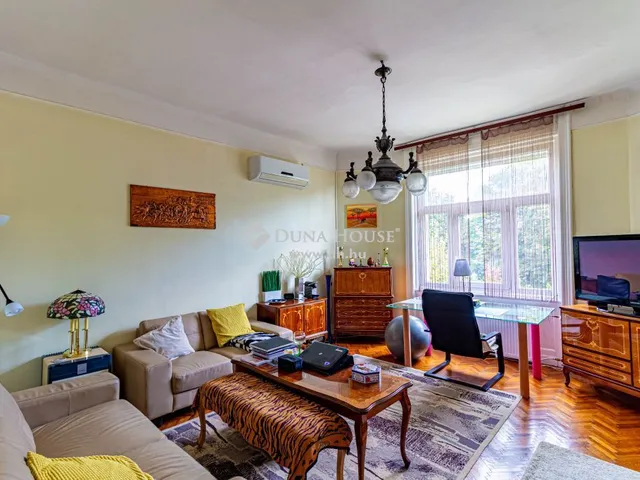 Eladó ház Budapest XI. kerület, Őrmező 220 nm