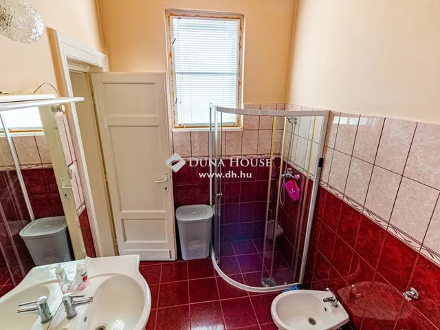 Eladó ház Budapest XI. kerület, Őrmező 220 nm