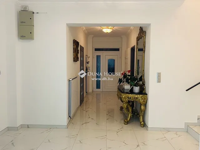 Eladó ház Érd 200 nm
