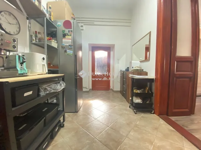 Eladó ház Budapest IV. kerület, Újpest 310 nm