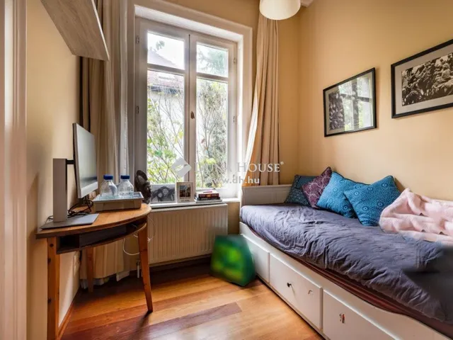 Eladó ház Budapest II. kerület, Pasarét 248 nm