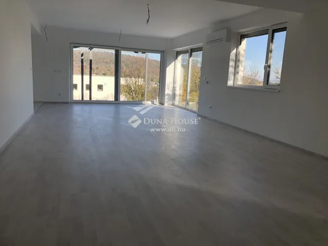 Eladó ház Budapest III. kerület, Ürömhegy 353 nm