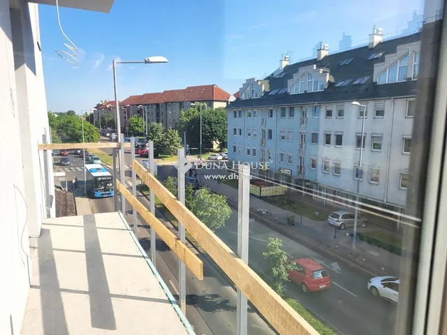 Eladó ház Budapest XV. kerület 609 nm