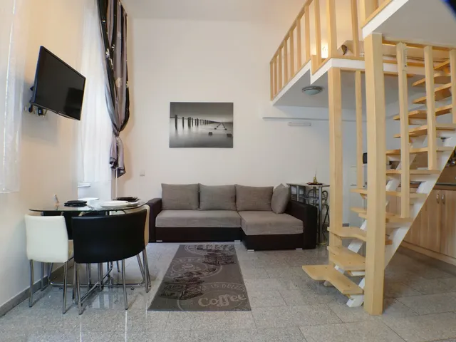 Eladó lakás Budapest VII. kerület, Belső-Erzsébetváros, Akácfa utca 145 nm